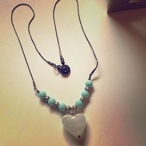 ❗️3/$7 White/teal beaded heart necklace